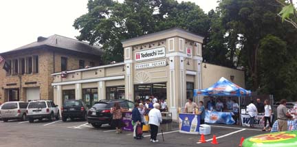 Tedeschi's Food Shop: Newly renovated store to complement newly renovated Peabody Square