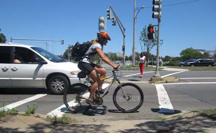 Morrissey Blvd. Crosswalk : A busy passageway to Columbia Point could be safer, says one reader. Photo by Bill Forry