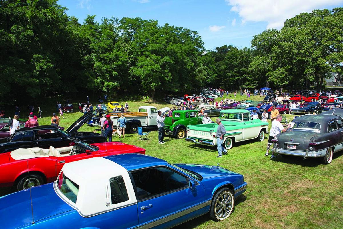 006_AKuzub_DotCarShow.jpg