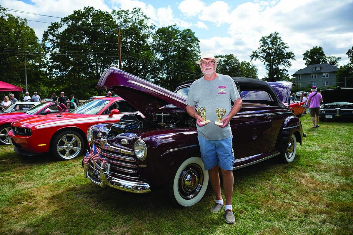 010_AKuzub_DotCarShow.jpg