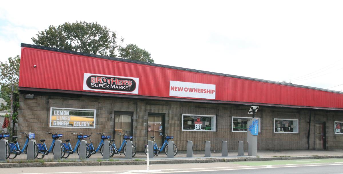 BrothersSupermarket.JPG