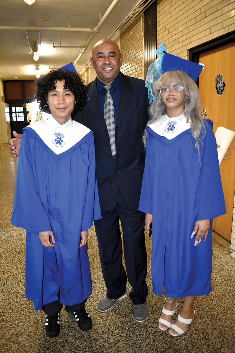 Burke grads DSC_0096.png